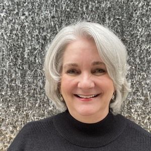 Meet your Posher, Lynne